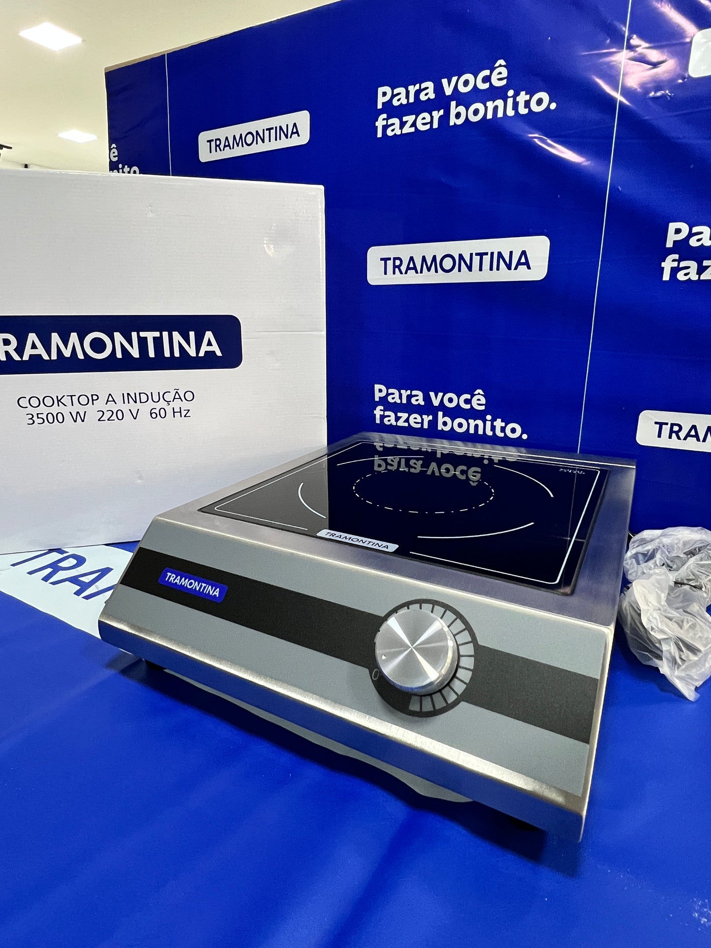 FOGÃO DE INDUÇÃO AÇO INOX PORTÁTIL TRAMONTINA- BT350K1 | Potência Profissional Agora na Sua Casa